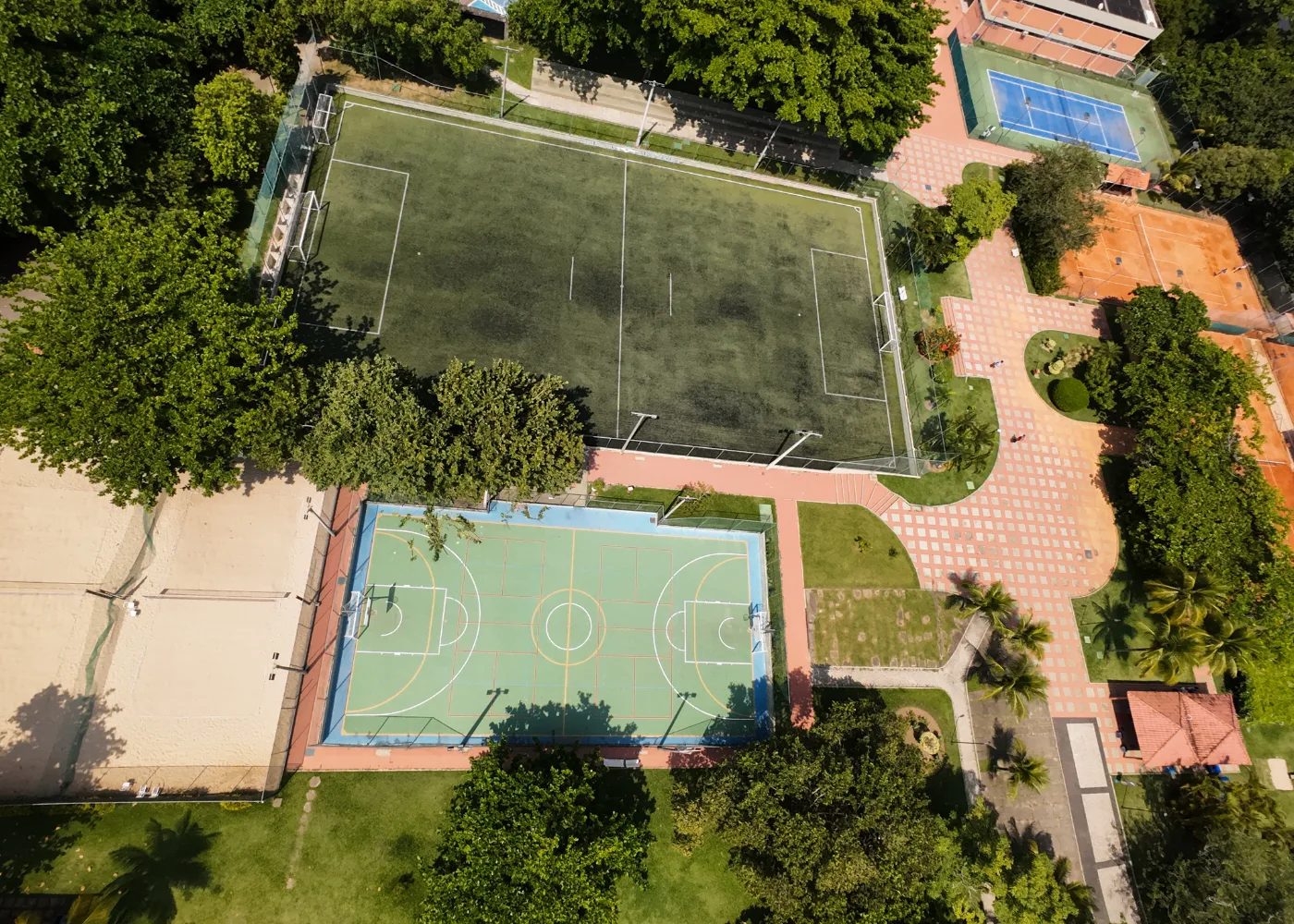 Clube Náutico Mandala - vista aérea das quadras esportivas