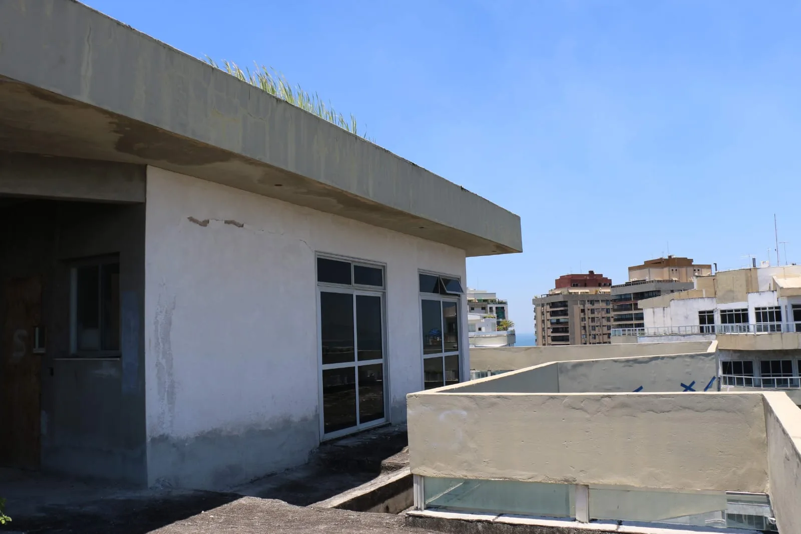 Terraço da cobertura com vista mar e cidade