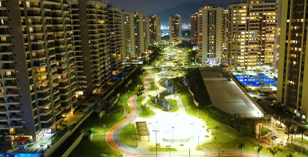 Ilha Pura - Vista aérea noturna