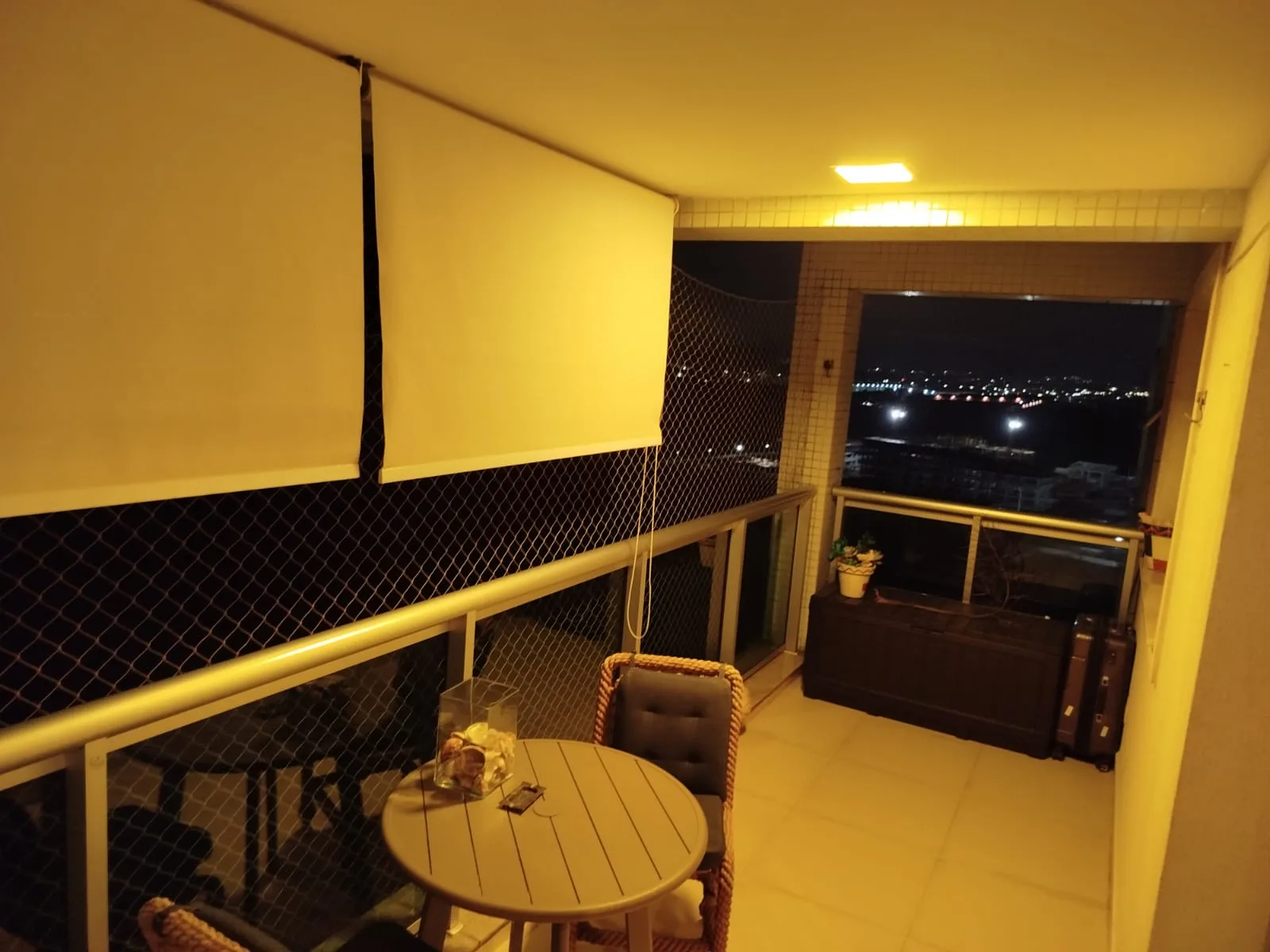Varanda com vista mar e montanhas — Barra Olímpica